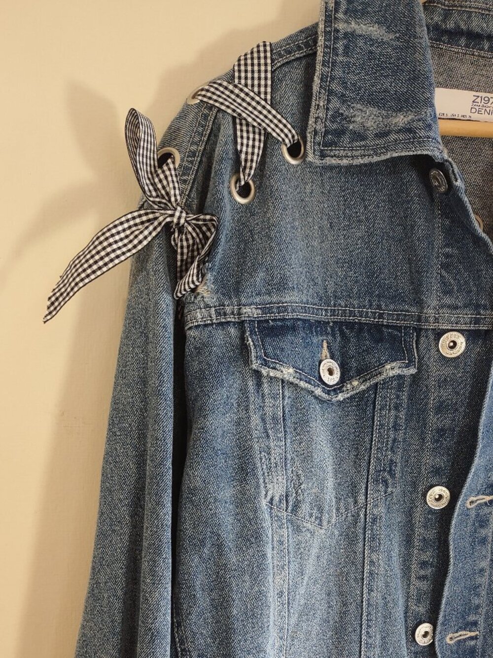 Zara Distressed Ribbon Jean Jacket Sz Small Denim Boho Western Edgy Soft-Grunge - Picture 7 of 10
